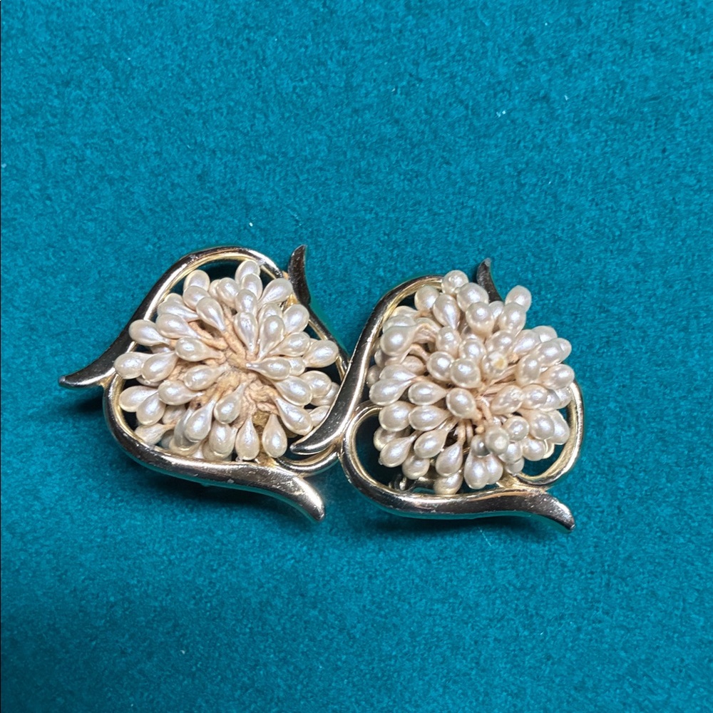 Elegant Gold and Cream Floral Earrings